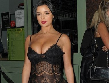 Η Demi Rose αναδεικνύει τα προσόντα της σε βραδινή έξοδο (φωτό)